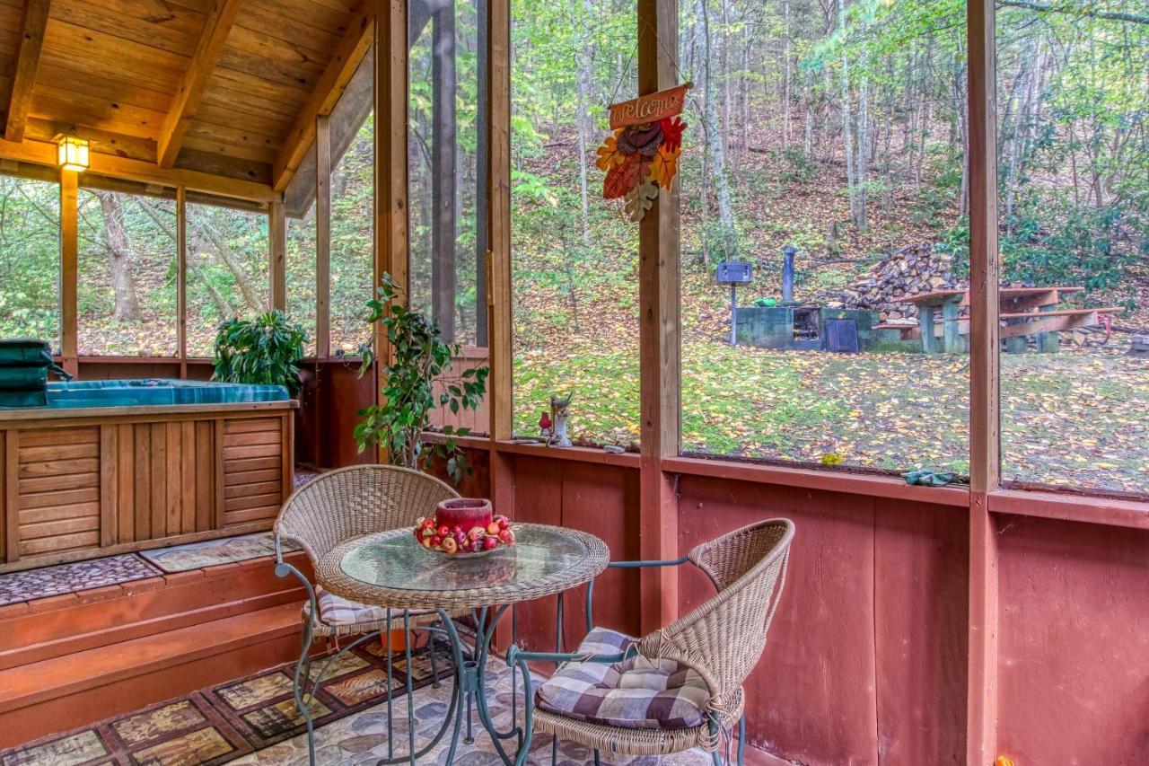Cozy Creek Cabin Пиджен-Фордж Экстерьер фото
